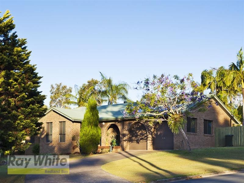 2 Banksia Street, Redland Bay QLD 4165