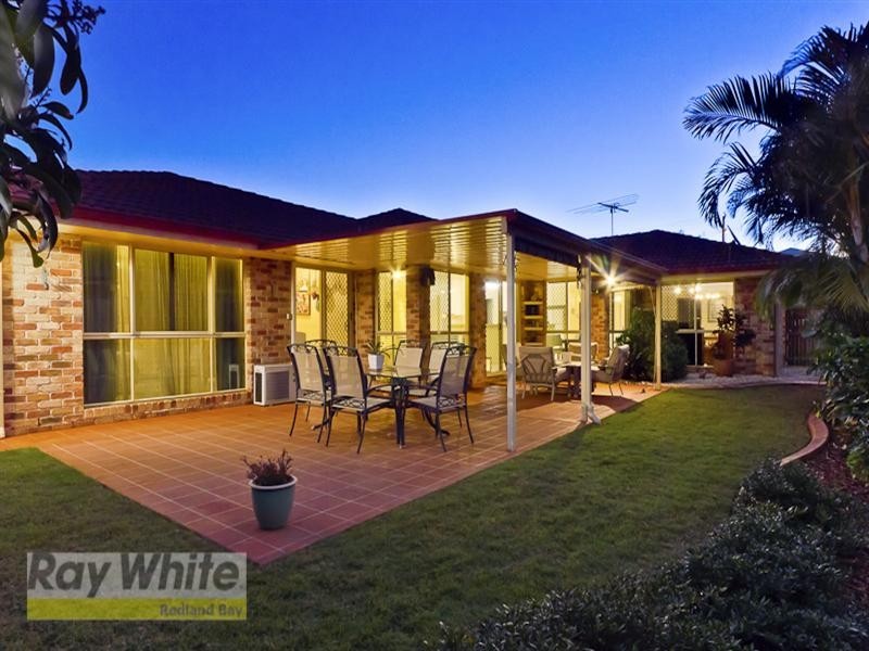 13 Attenborough Circuit, Redland Bay QLD 4165