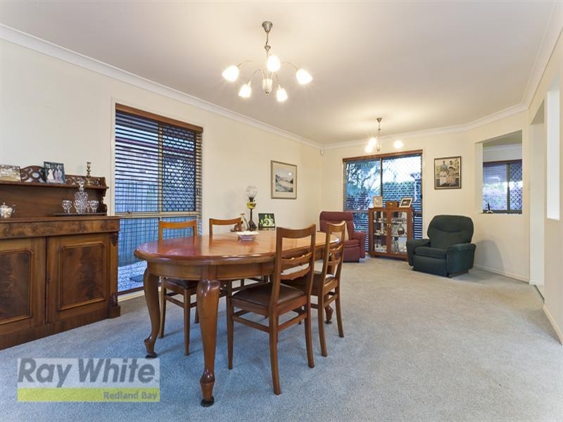 13 Attenborough Circuit, Redland Bay QLD 4165