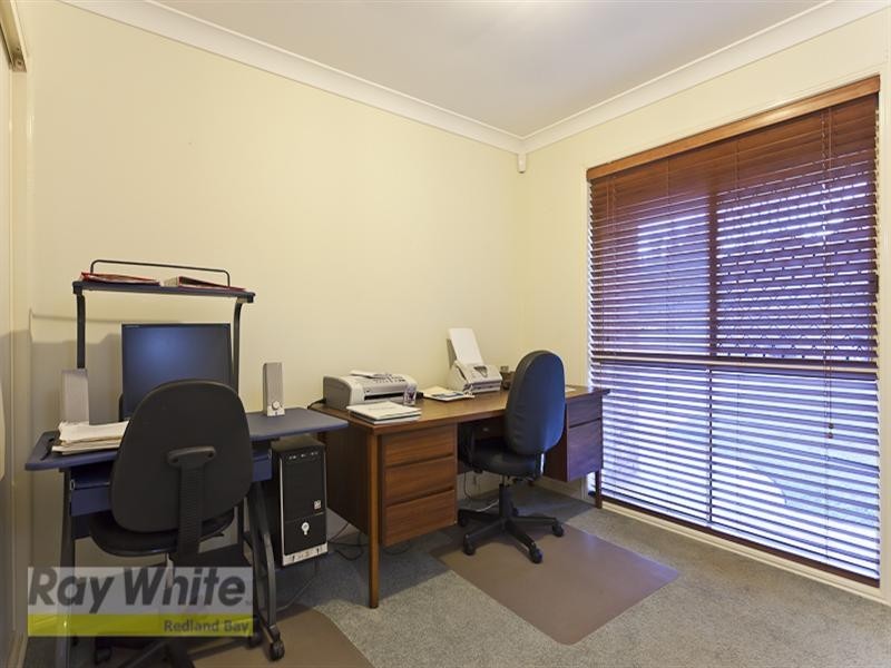 13 Attenborough Circuit, Redland Bay QLD 4165