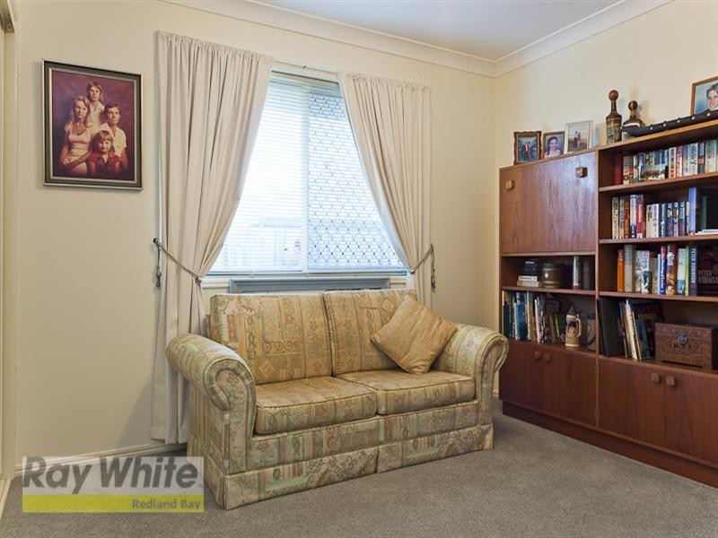 13 Attenborough Circuit, Redland Bay QLD 4165