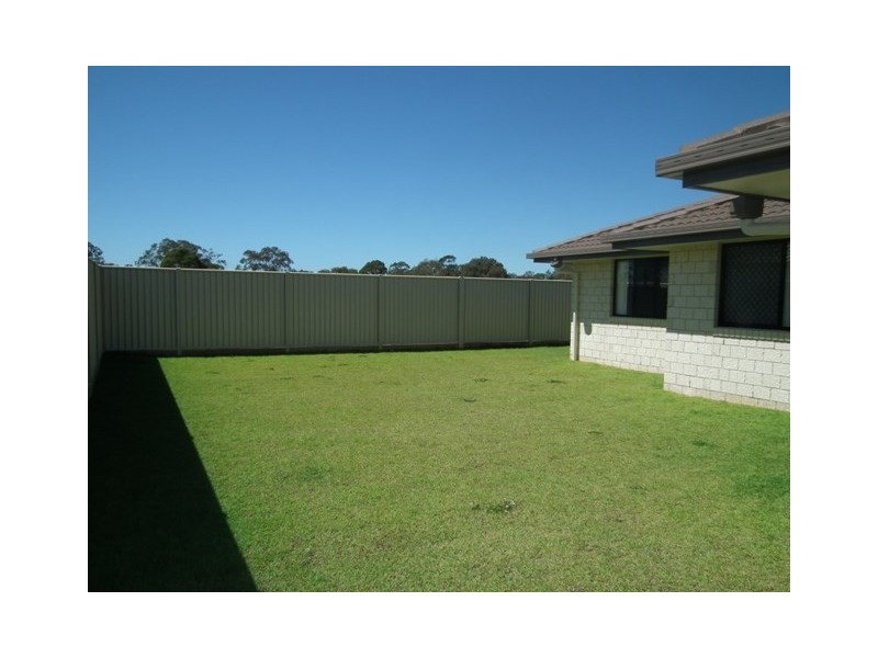 37 Lancaster Circuit, Redland Bay QLD 4165