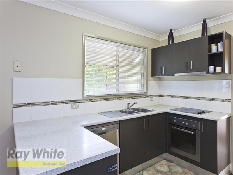 10 Oakland Avenue, Redland Bay QLD 4165