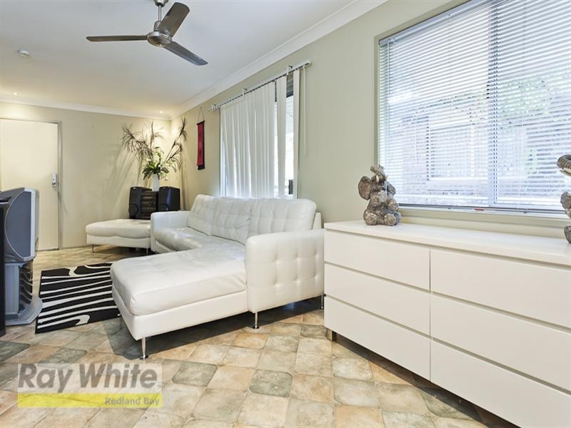 10 Oakland Avenue, Redland Bay QLD 4165