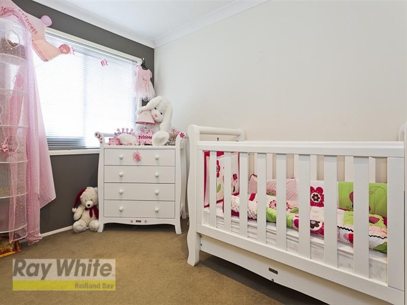 10 Oakland Avenue, Redland Bay QLD 4165