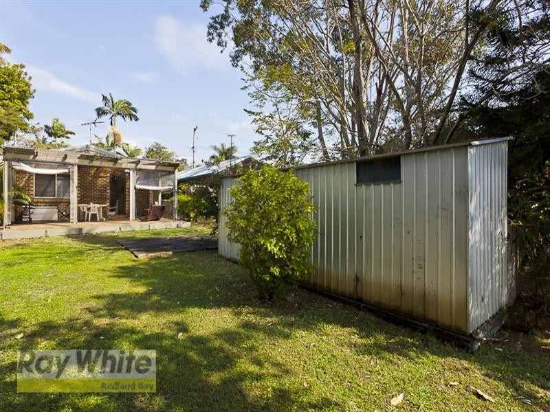 10 Oakland Avenue, Redland Bay QLD 4165