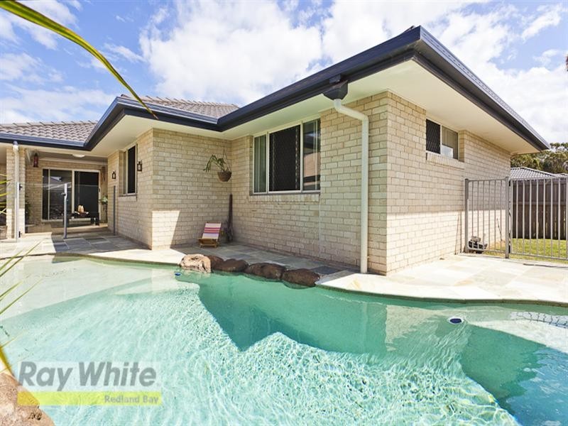 57 Emperor Drive, Redland Bay QLD 4165