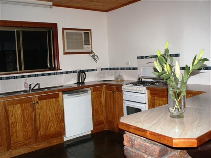 221 Main Street, Redland Bay QLD 4165