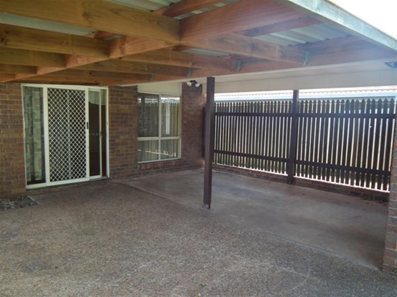 131 Cane Street, Redland Bay QLD 4165