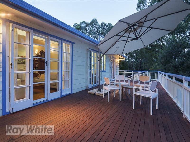 12 Pine Avenue, Lamb Island QLD 4184