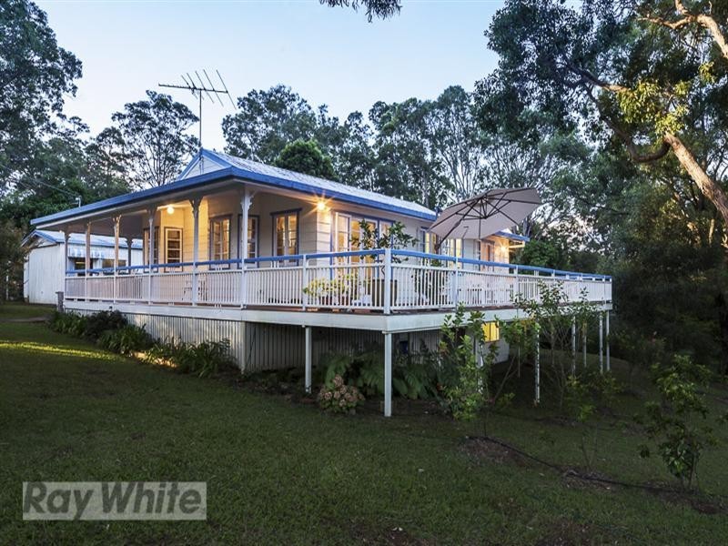 12 Pine Avenue, Lamb Island QLD 4184
