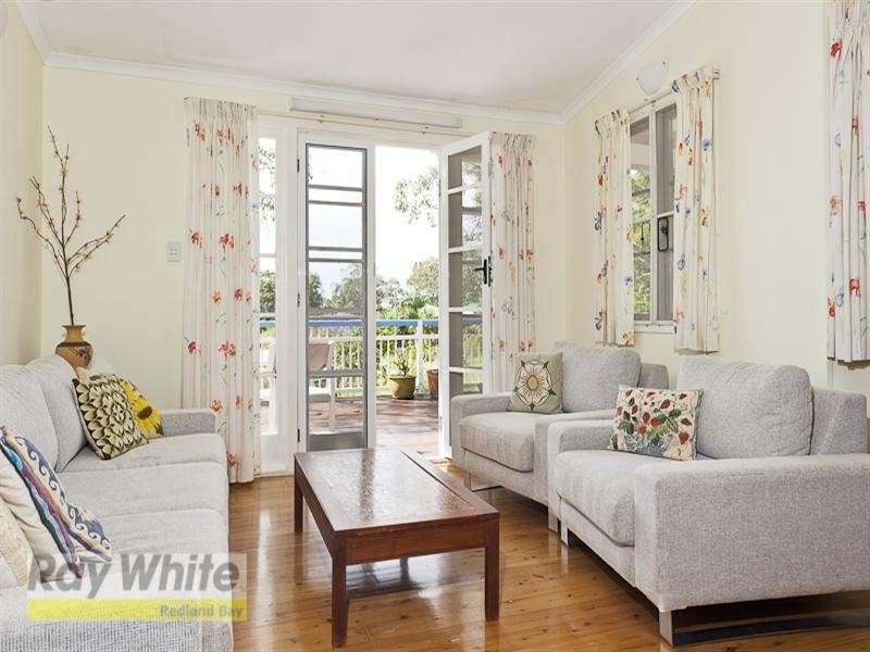 12 Pine Avenue, Lamb Island QLD 4184