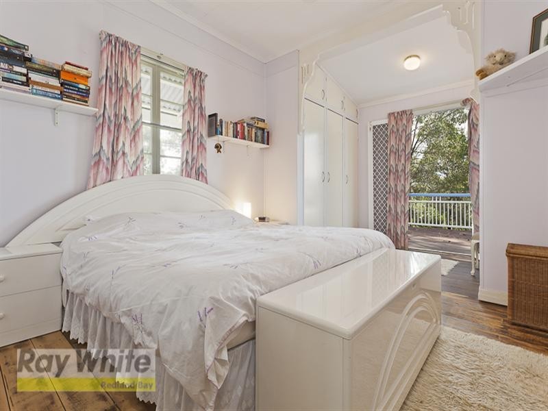 12 Pine Avenue, Lamb Island QLD 4184