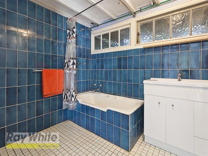 12 Pine Avenue, Lamb Island QLD 4184