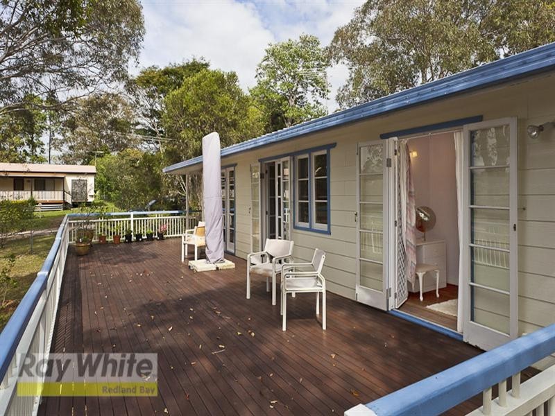 12 Pine Avenue, Lamb Island QLD 4184