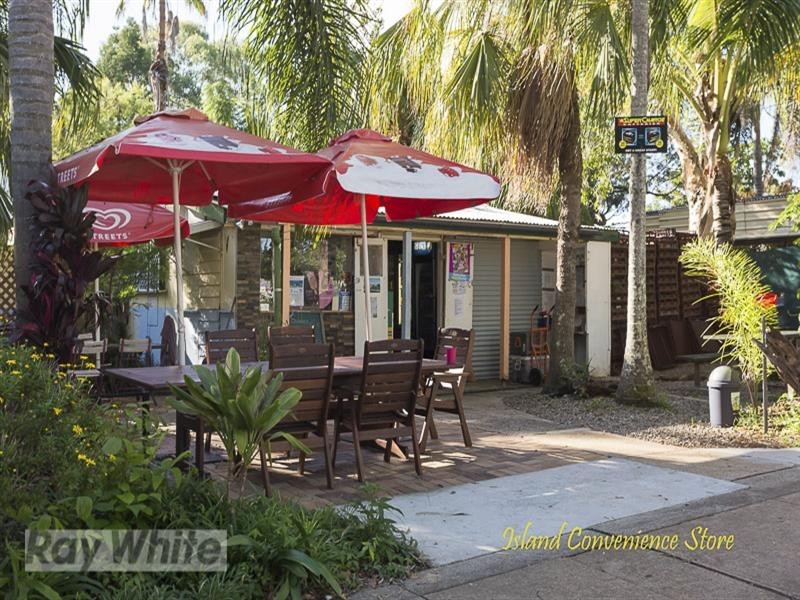 12 Pine Avenue, Lamb Island QLD 4184