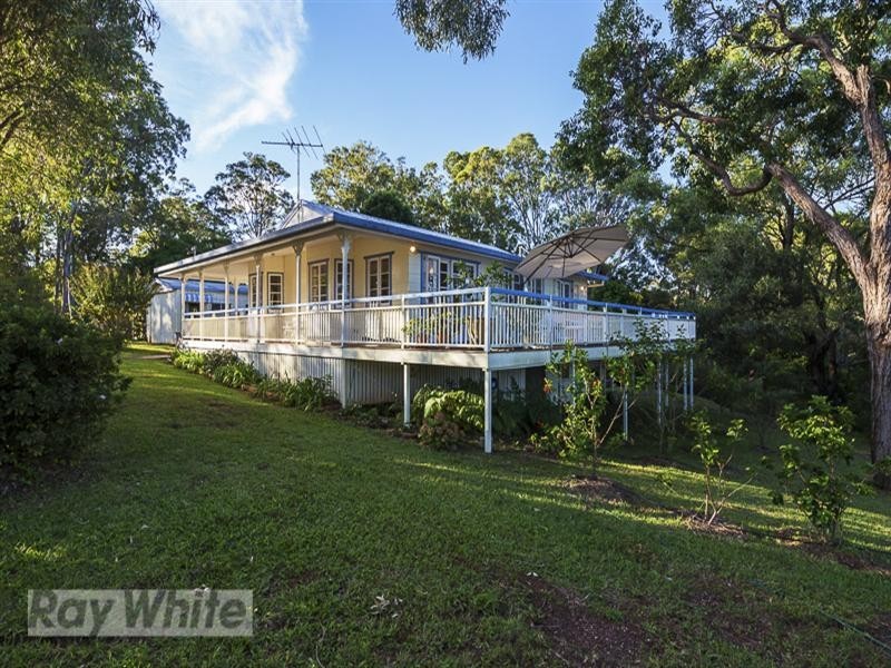 12 Pine Avenue, Lamb Island QLD 4184