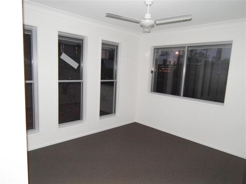 12 Bunja Pine Place, Mount Cotton QLD 4165