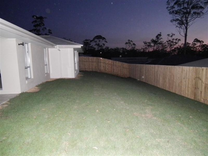 12 Bunja Pine Place, Mount Cotton QLD 4165