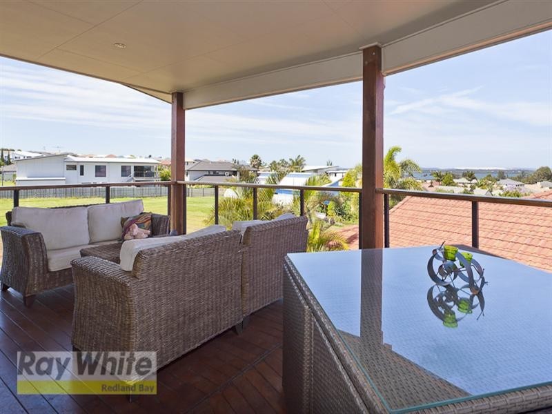 8 St Ives Court, Redland Bay QLD 4165