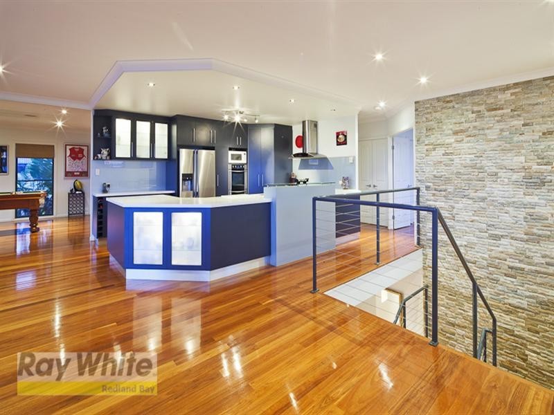 8 St Ives Court, Redland Bay QLD 4165