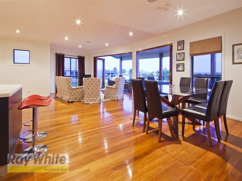 8 St Ives Court, Redland Bay QLD 4165