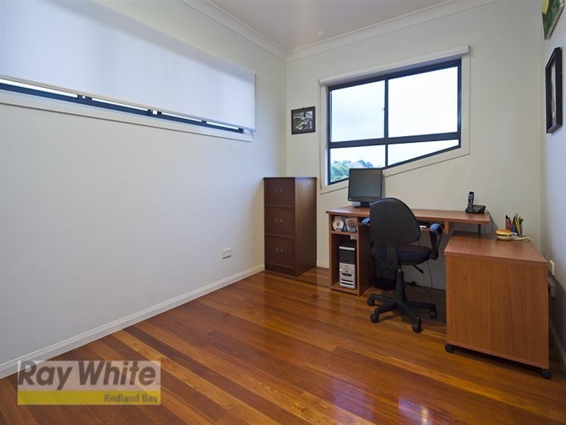 8 St Ives Court, Redland Bay QLD 4165