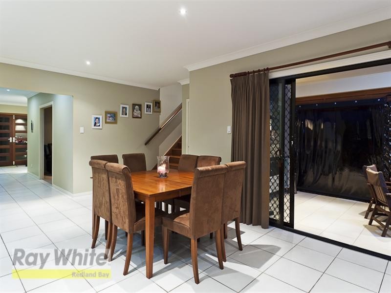 39 Riverside Place, Windaroo QLD 4207