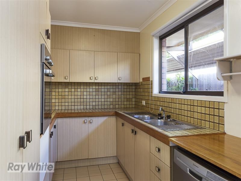 27 Shanahan Street, Redland Bay QLD 4165