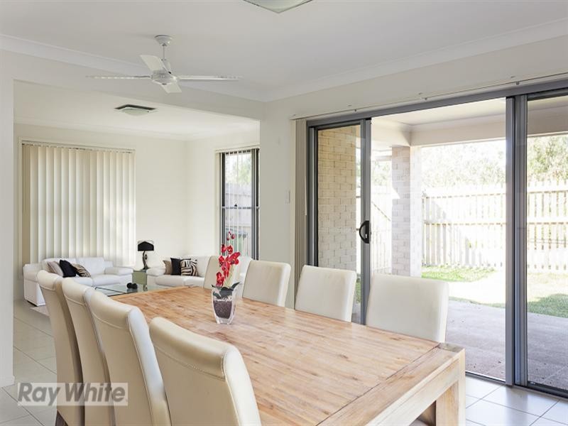 27a Pine Terrace, Redland Bay QLD 4165