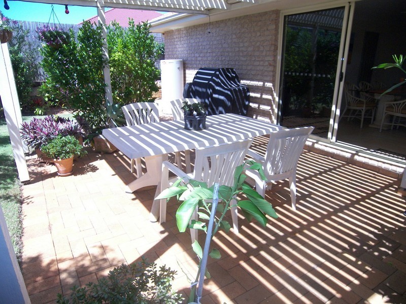 8 Spinnaker ct., Redland Bay QLD 4165