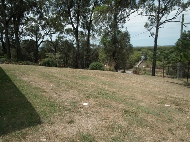 6 Albert Street, Redland Bay QLD 4165