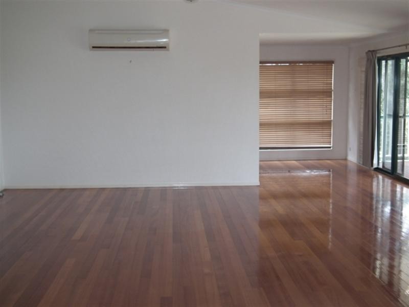 6 Albert Street, Redland Bay QLD 4165