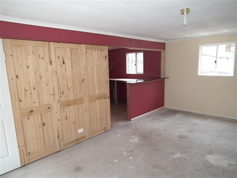 6 Albert Street, Redland Bay QLD 4165