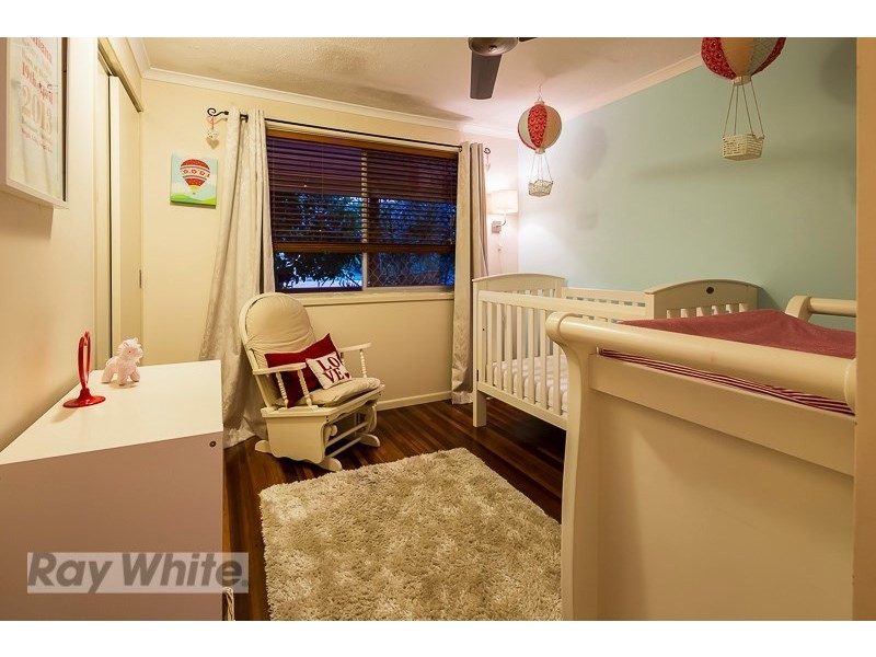 18 Kalmia Drive, Redland Bay QLD 4165