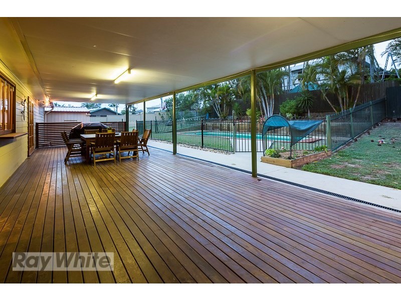18 Kalmia Drive, Redland Bay QLD 4165