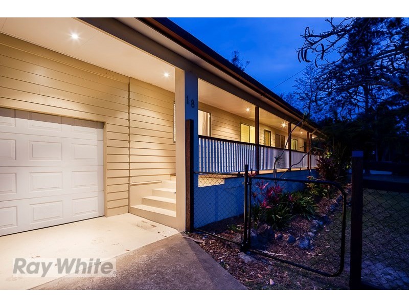 18 Kalmia Drive, Redland Bay QLD 4165