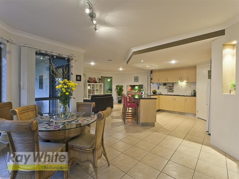 36 Bedarra Street, Redland Bay QLD 4165