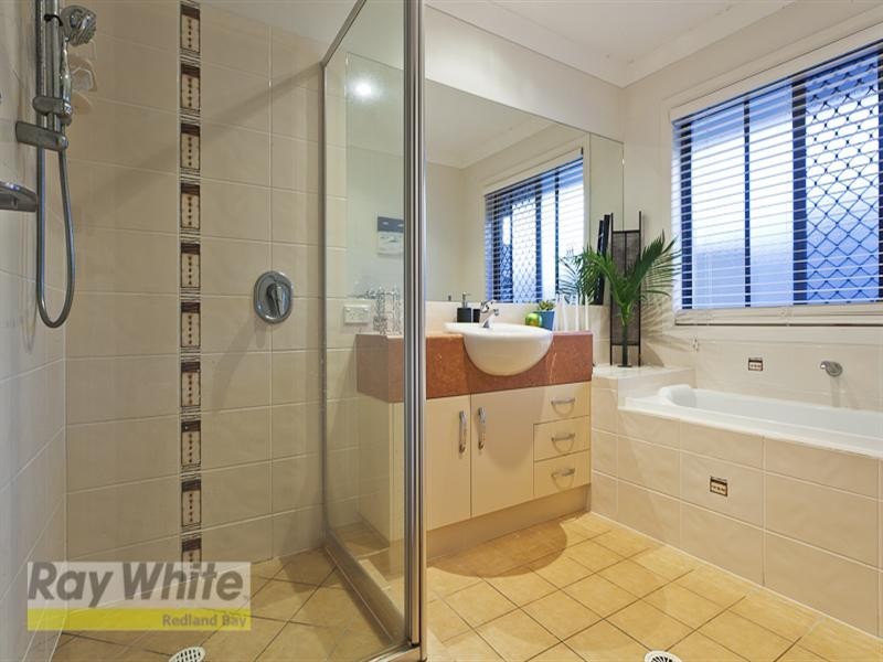 36 Bedarra Street, Redland Bay QLD 4165