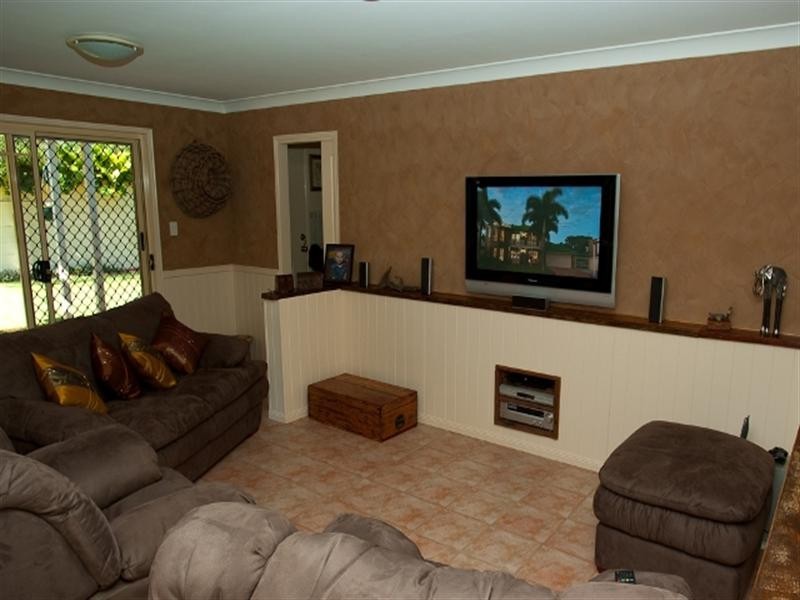 3 Sandra Court, Redland Bay QLD 4165