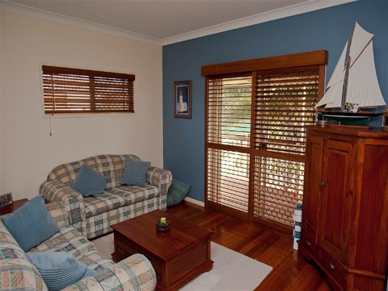 3 Sandra Court, Redland Bay QLD 4165