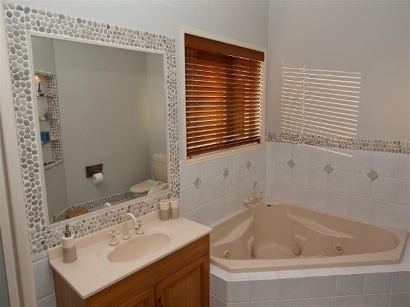 3 Sandra Court, Redland Bay QLD 4165