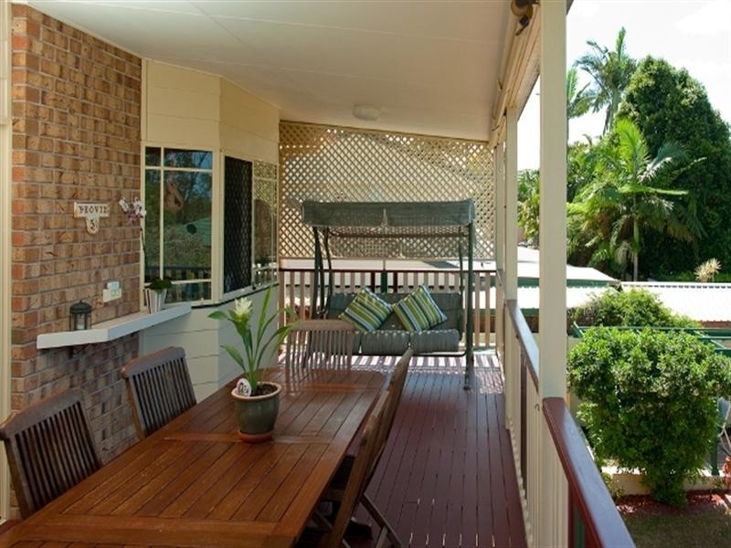 3 Sandra Court, Redland Bay QLD 4165