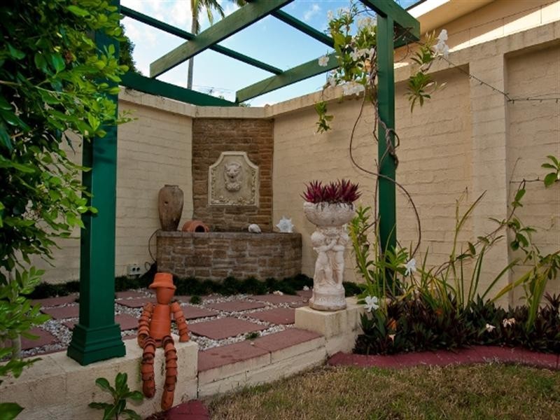 3 Sandra Court, Redland Bay QLD 4165