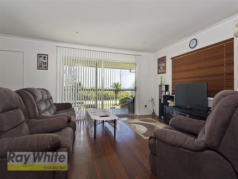 1 Junee Street, Redland Bay QLD 4165