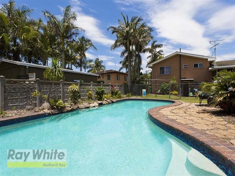1 Junee Street, Redland Bay QLD 4165