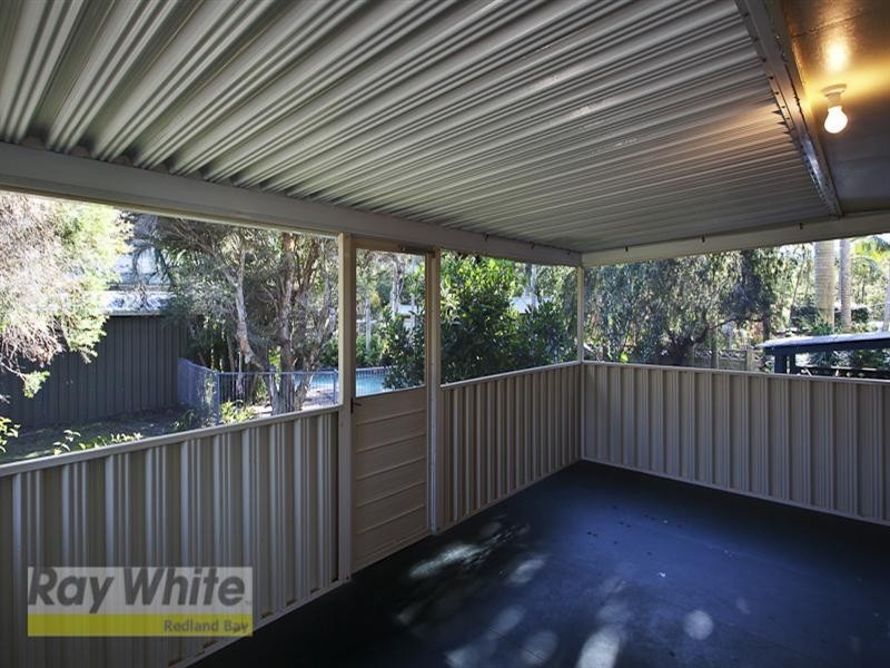 1 Junee Street, Redland Bay QLD 4165