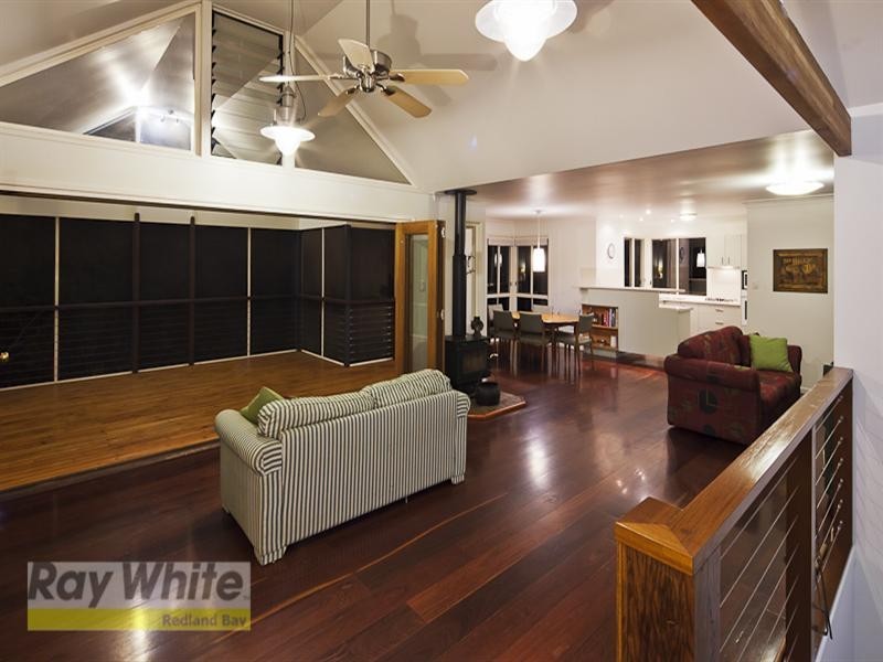 136 Orchard Road, Redland Bay QLD 4165