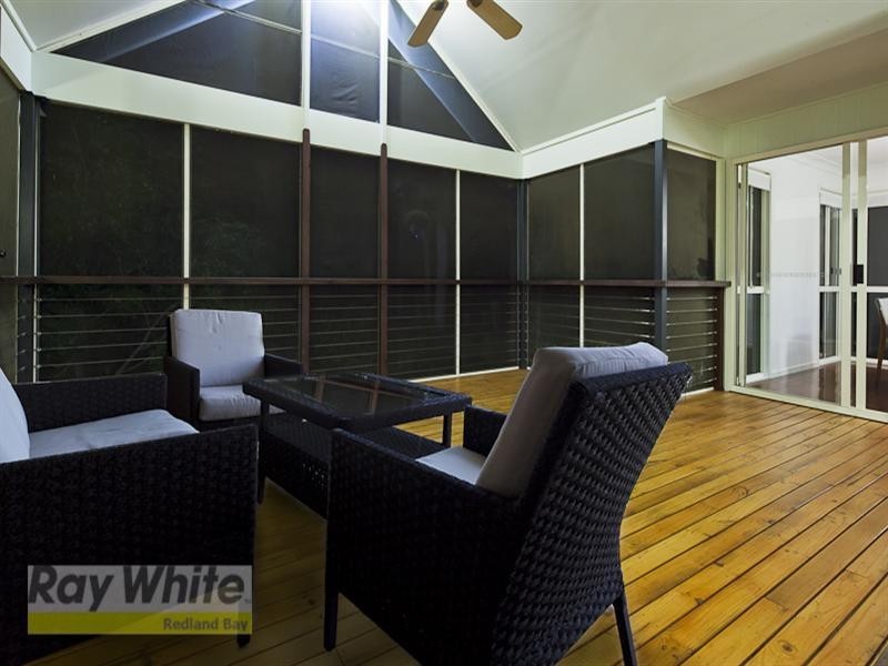 136 Orchard Road, Redland Bay QLD 4165