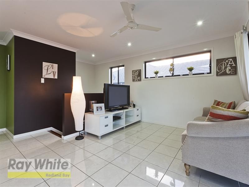 1 Mill Street, Redland Bay QLD 4165